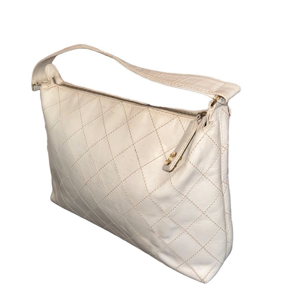 Chanel Wild Stitch Quilted leather white Tote Bag with gold CC logo - Picture 9 of 16